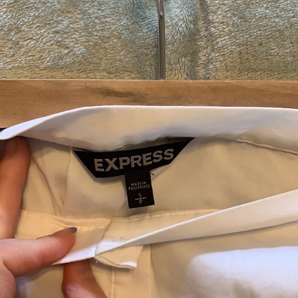 Express white linen off the shoulder top - Picture 2 of 3